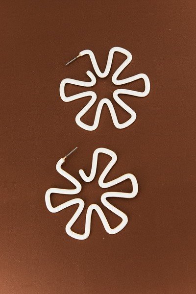 Flower Cutout Earrings